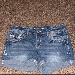 Amethyst jean shorts